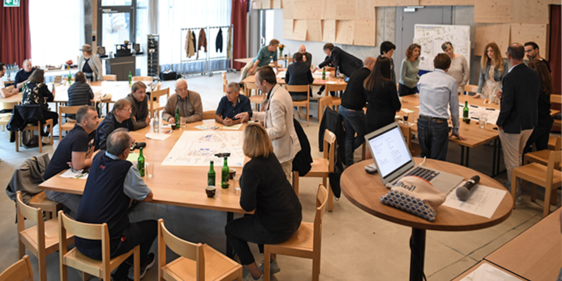 https://albprojekte.ch/assets/projekte/ensemble-hardturm/_1920x960_crop_center-center_90_none/01_Hardturm_2021_7300_800.jpg