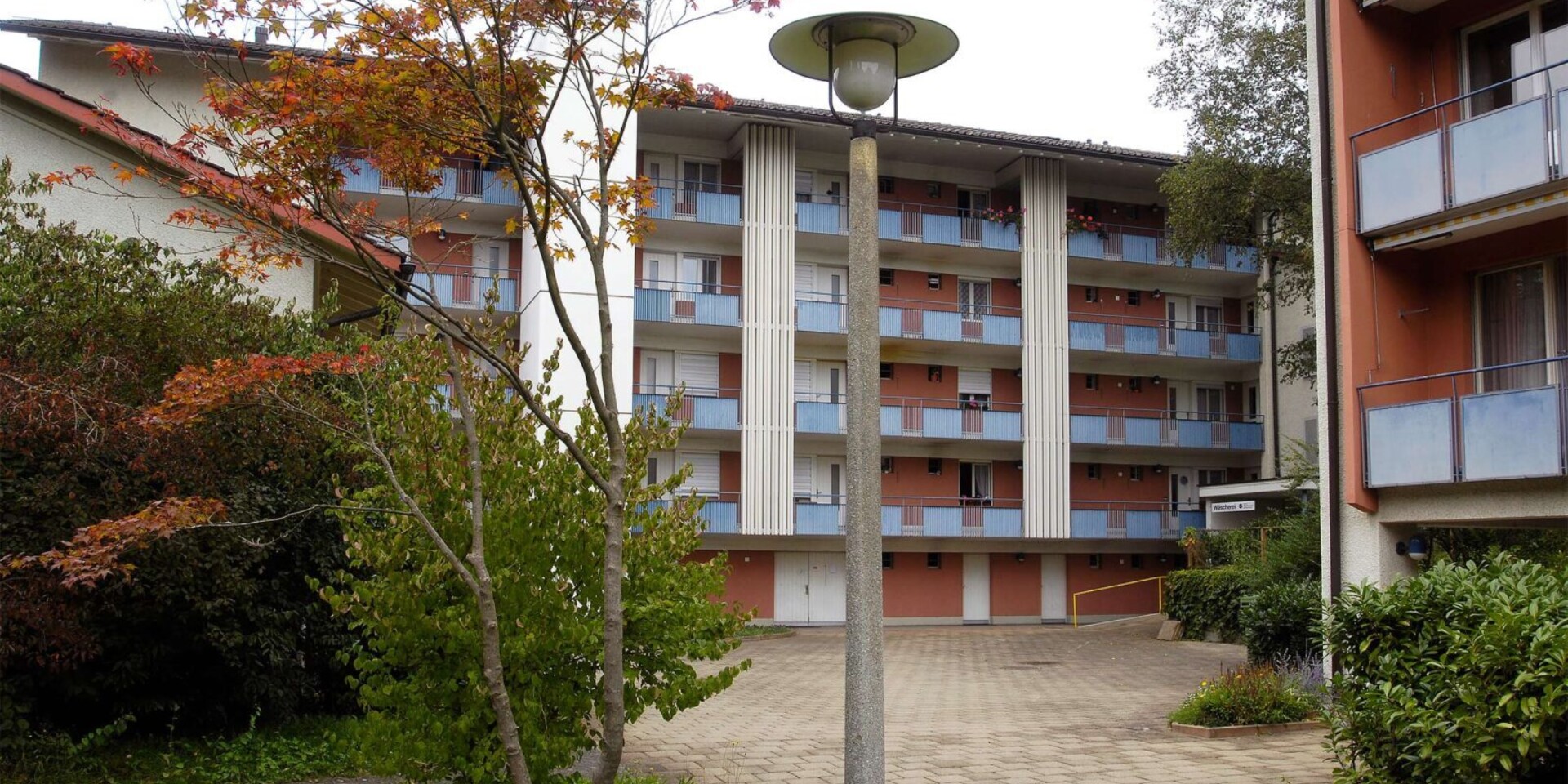 https://albprojekte.ch/assets/projekte/temp_ifubezwqkxfzoosvjgrmaploimszjocnlkut/_1920x960_crop_center-center_90_none/saw_siedlung-felsenrain_01-1600x857.jpg