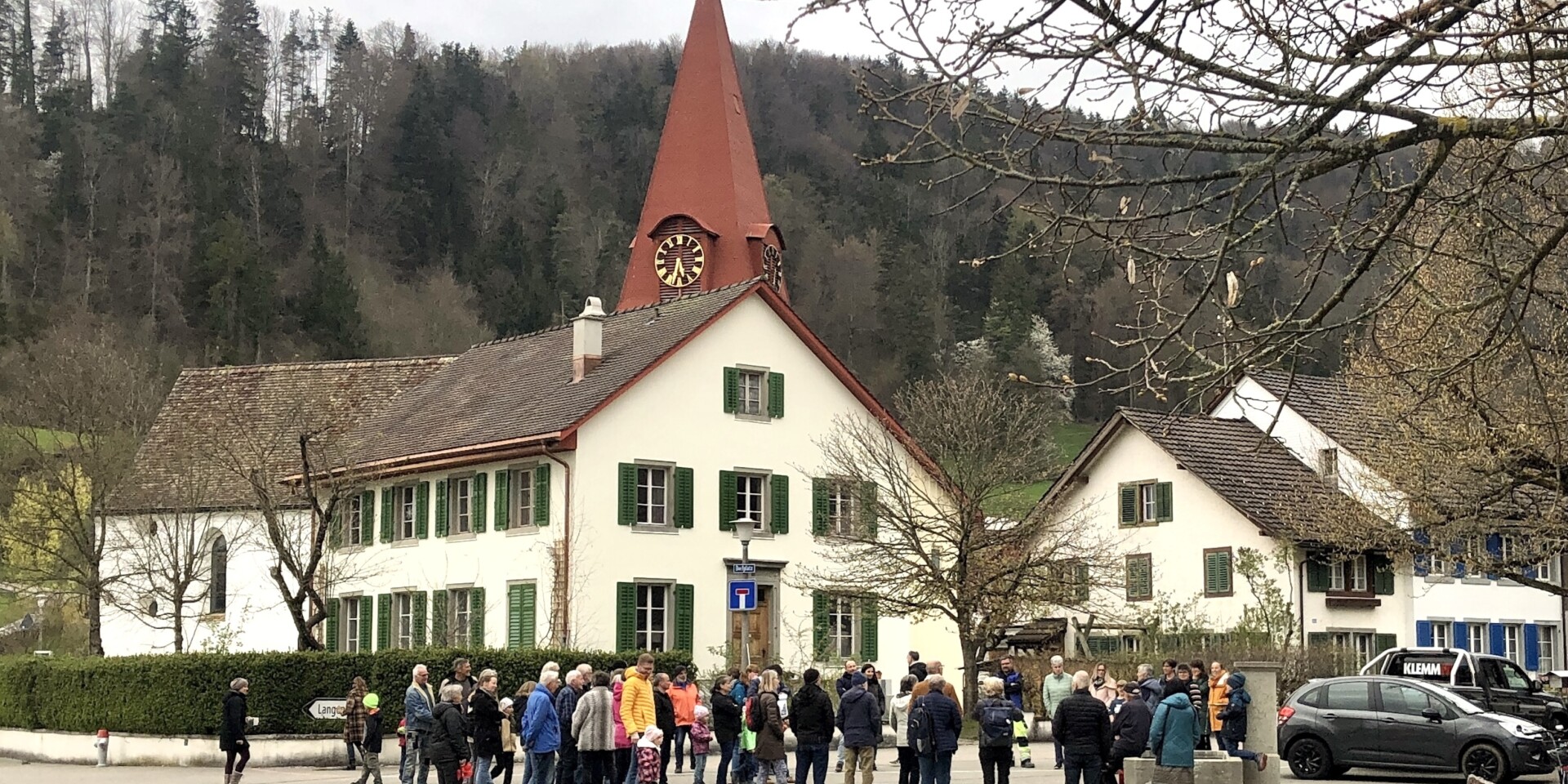 https://albprojekte.ch/assets/projekte/zukunft-dorfplatz-zell/_1920x960_crop_center-center_90_none/PB1_Zell_2025-02-18-170533_phfd.jpg
